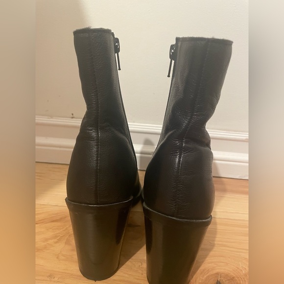 Urban Outfitters Maya Leather Boot - Picture 8 of 10